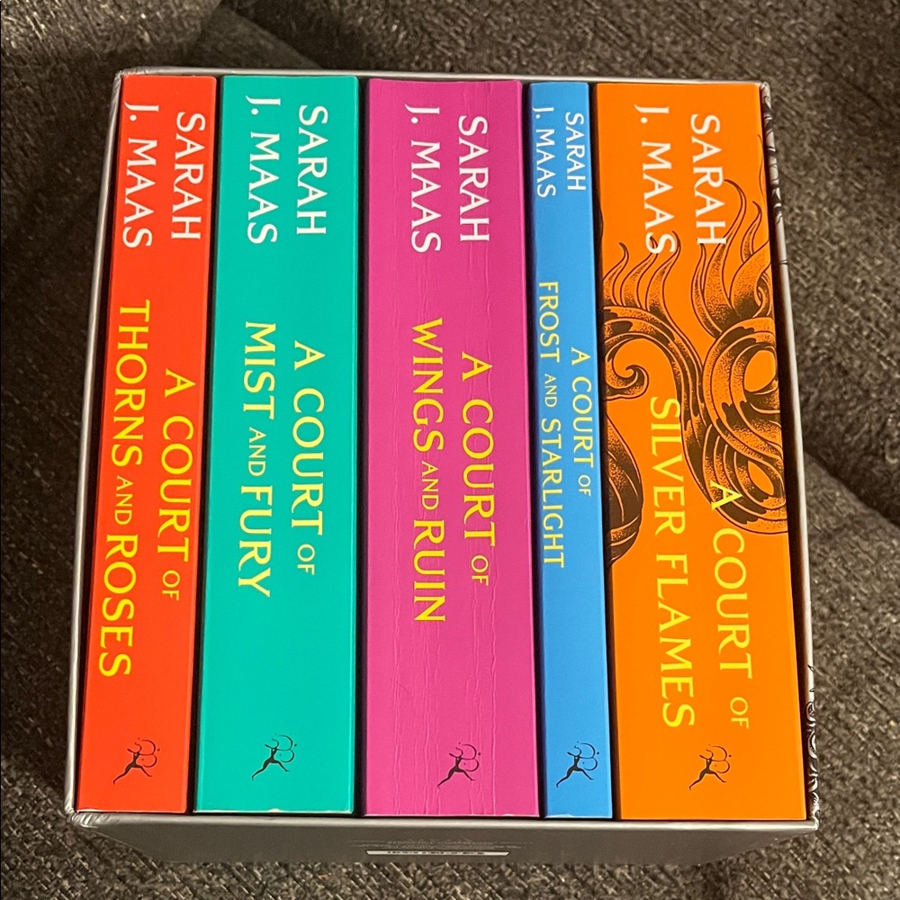 A Court of Thorns and Roses Books Series